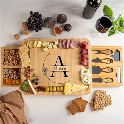 Personalización de tallado: deje que cada pieza de tableros de charcutería grabados con bambú se ...
